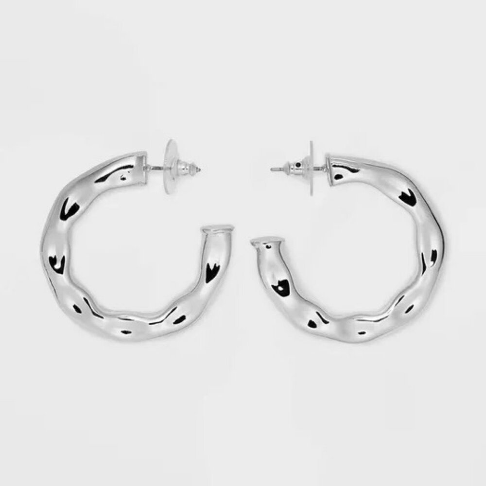 NEW! Universal Thread Hammered Tube Hoop Earrings Silver